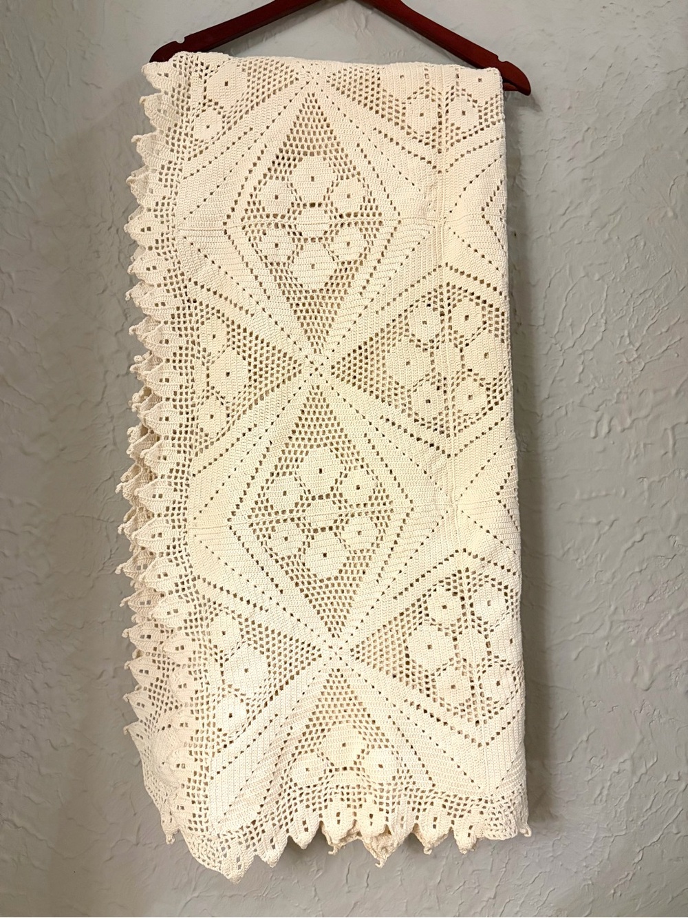 VTG 1940s Handmade Crochet Lace Heavy Throw Blanket 83x67